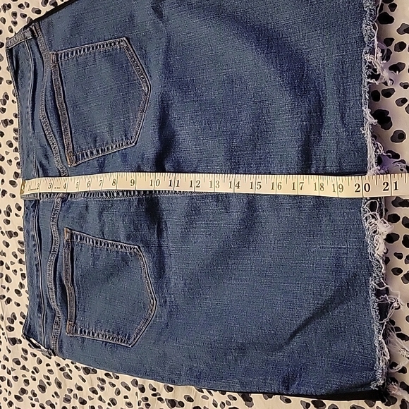 Torrid denim raw hem skirt with vertical side stripes - Picture 6 of 6
